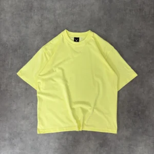 camiseta oversize amarilla