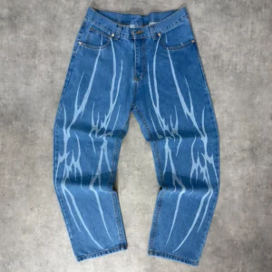 Jean Oversize Diseño Laser Azul Claro Fuego