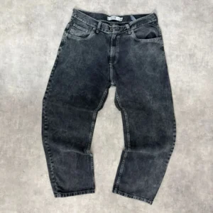 Jean Oversize Negro Diseño Desgastado