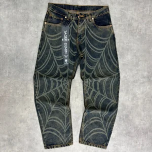 Jean oversize diseño laser telaraña